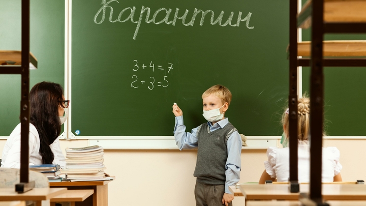 Коронавирус отправил на дистанционку 9,6 тысяч школьных классов в Петербурге