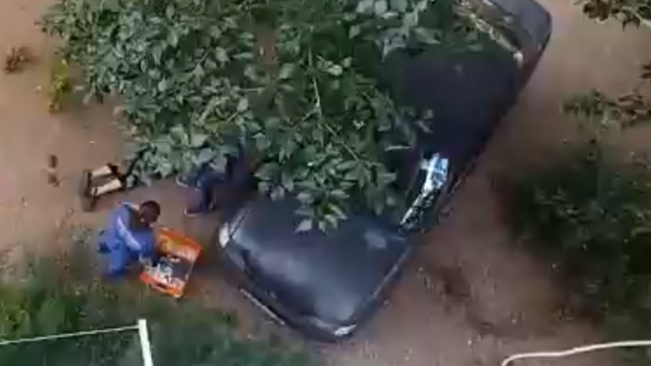 Мужчина выпал из окна жилого дома в Каштаке