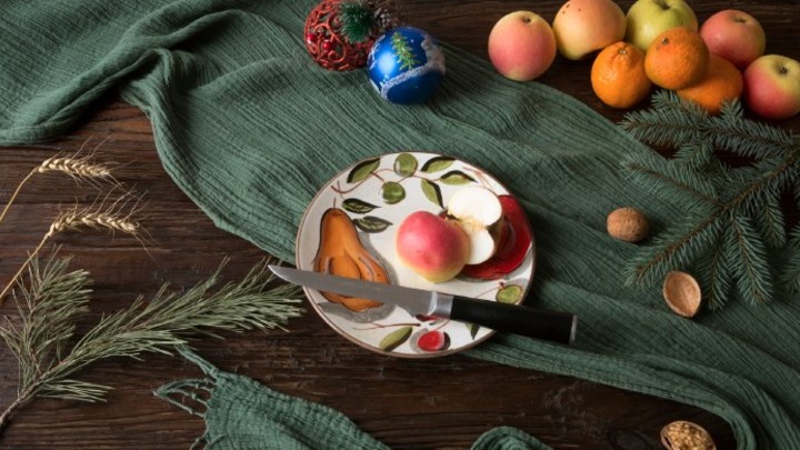 Как вкусно поесть на Новый год и не переборщить: Названы 8 простых способов