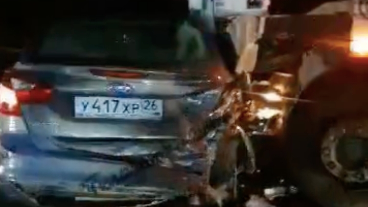 В Горячем Ключе столкнулись девять авто, пострадали два человека