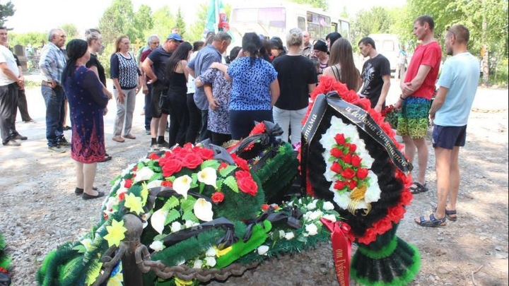 В Новосибирской области похоронили бойца подразделения Ахмат Сергея Светловича