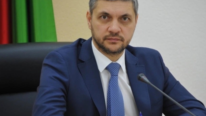 Пошлёт на две буквы: губернатор Осипов обратится к депутатам с QR-кодами