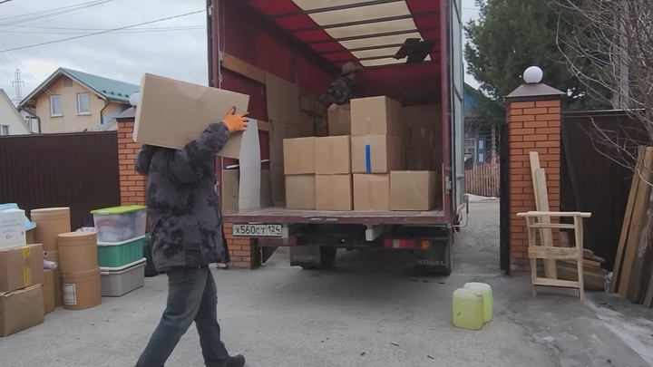 Семья австралийцев Хэйр переехала из Новосибирска на Алтай
