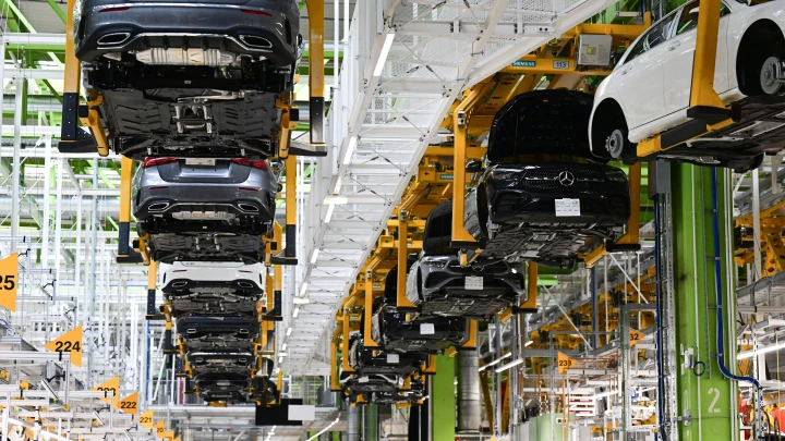 Mercedes и BMW готовят сенсацию: два немецких конкурента придумали что-то необычное