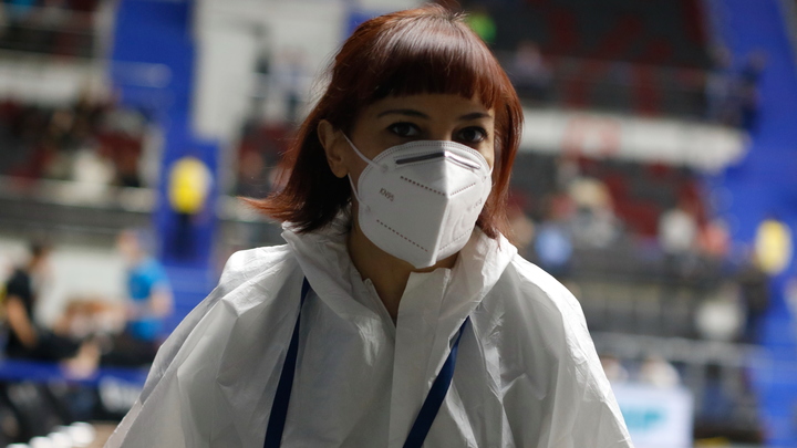 Омикрон наступает: В Кремле сделали заявление о локдауне и силе вируса