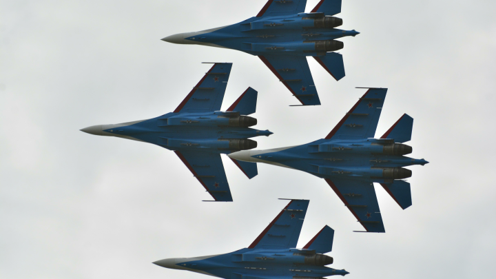 Позор Франции укрепил позиции Москвы: Русский Су-57 превзошёл Rafale - готовится сделка на миллиарды долларов?