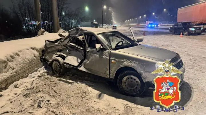 Двухлетний ребенок погиб в ДТП с грузовиком в Подмосковье: водитель выжил