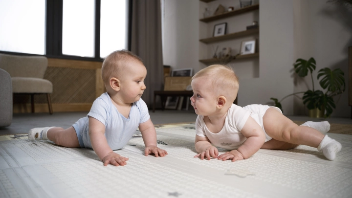 Женщина с диагнозом бесплодие родила две пары близнецов с разницей ровно в год в Британии