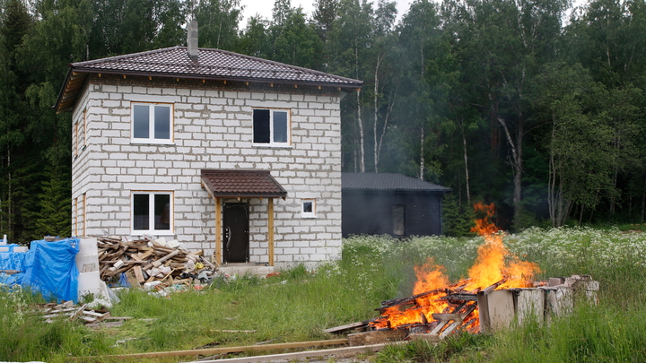 ВСУ обстреляли огороды мирных жителей села Свердликово Курской области