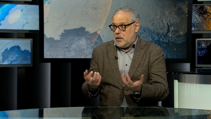 Почему Россия не торопится закончить СВО? Отвечает Михаил Хазин