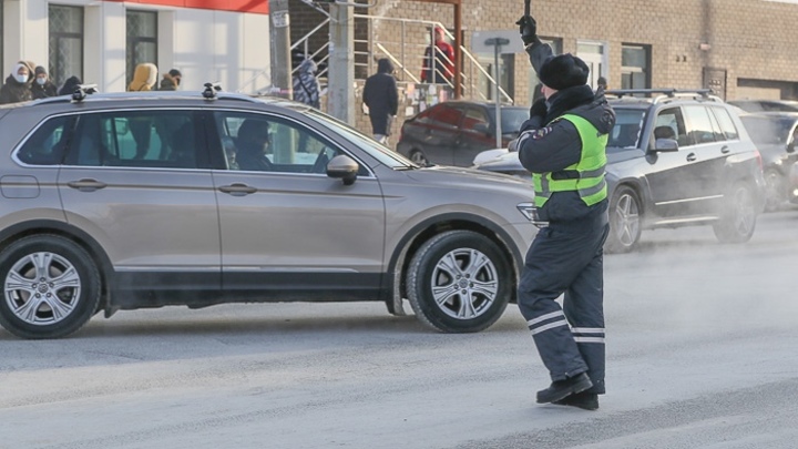 В Челябинской области полицейские в третий раз поймали пьяного нарушителя за рулем автомобиля