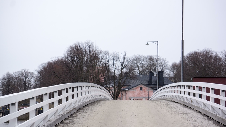 Вступление в НАТО безопасно? CNBC показал ролик из бомбоубежища в Финляндии