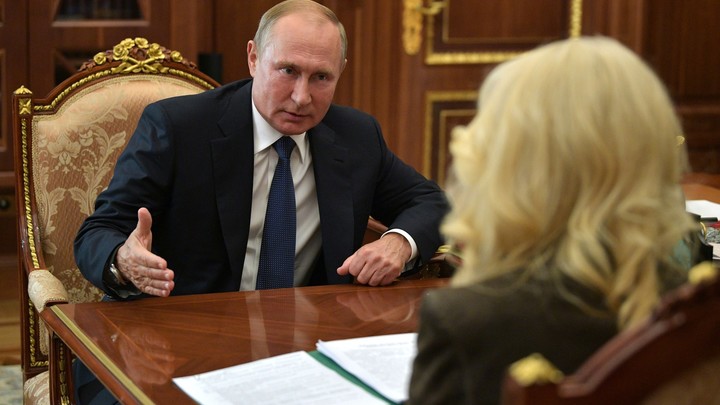 Владимир Путин отчитал Татьяну Голикову, на ходу меняя её доклад о COVID