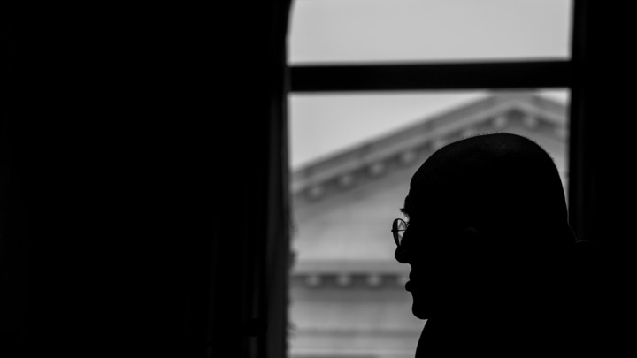 Абсурд на государственном уровне. Почему мы платим врагам?