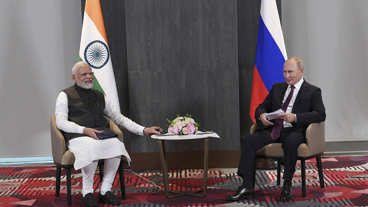 СМИ стало известно, почему не состоится ежегодная встреча Моди и Путина