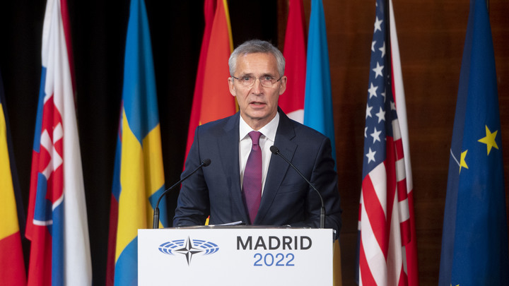 Зарапортовался: Столтенберг перепутал Россию и Украину на парламентской ассамблее НАТО