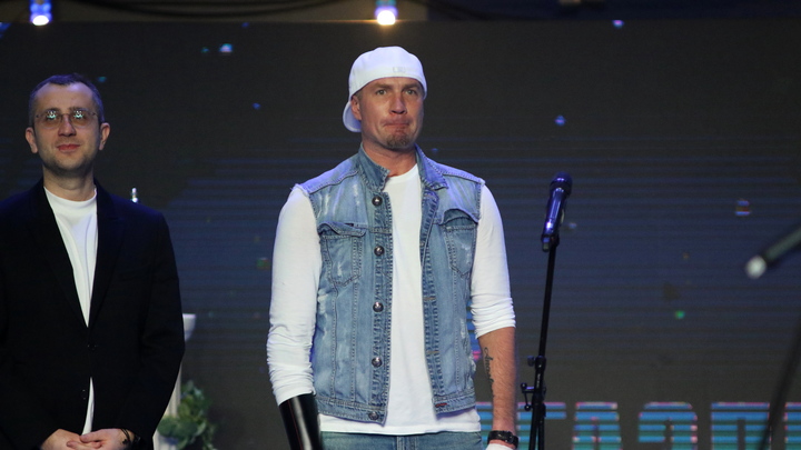 Ярославцы стоя встретили Романа Костомарова на ледовом шоу