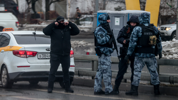 Песня-реквием и звонок Рахмона. Главные новости по теракту в Крокусе на 14:00