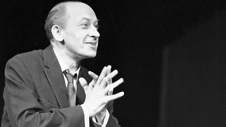 Как быть, когда у вас два актёра, бегущих в разные стороны? Рецепт от создателей фильма Бег