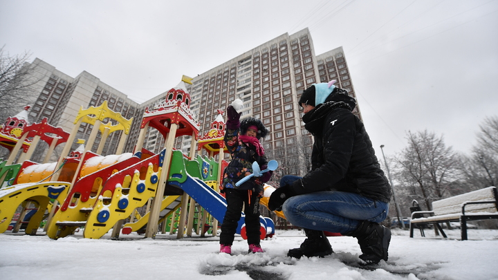 В Сочи ребёнку оторвало палец на карусели, СК организовал проверку