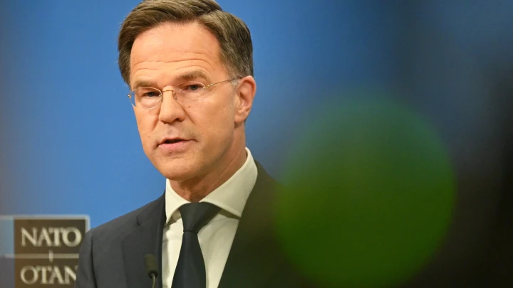Генсек НАТО заявил, что Москве надо танцевать танго ради мира с Украиной. Может, сразу гопака сплясать?