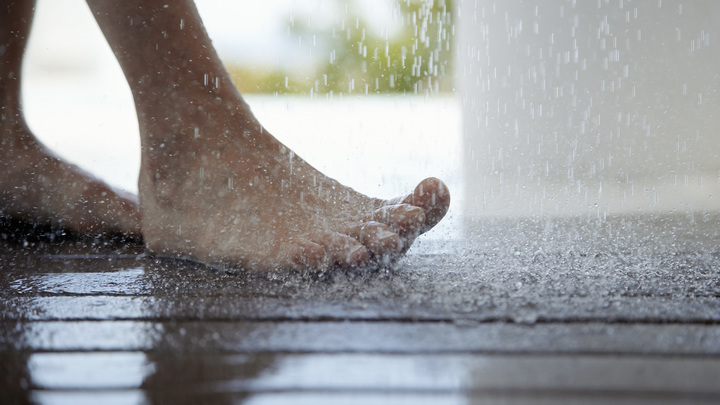 Врач назвала три безобидные привычки, разрушающие здоровье женщины