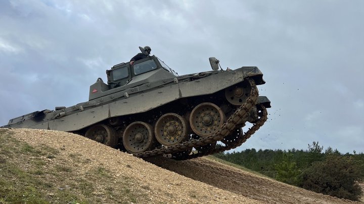 Британия собралась передать Киеву боеприпасы с обеднённым ураном. Как в нацистской Германии