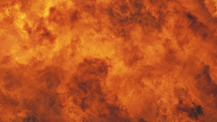 В Херсоне сильный пожар: Город буквально окутан дымом