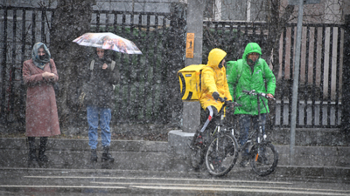 Ветер до 30 метров в секунду: МЧС предупредило об опасной погоде 27 октября