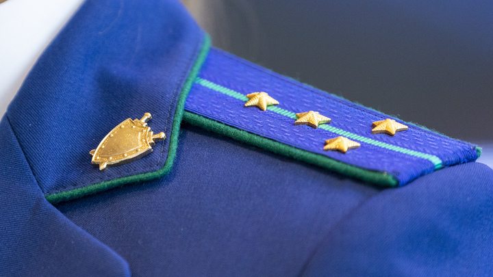 В Ижевске за мошенничество задержан прокурор