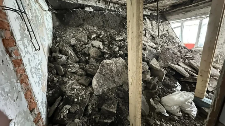Самовольная перепланировка привела к обрушению части дома в Комсомольске-на-Амуре