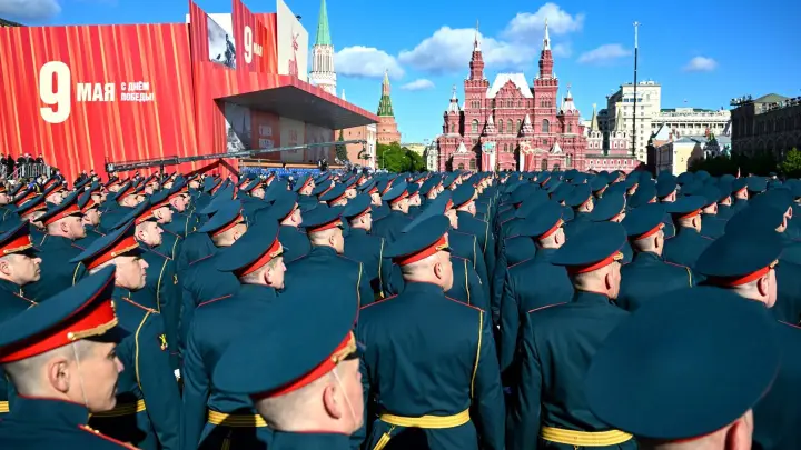 Парад действительно удался на славу. Мировая пресса заявила о грандиозном событии