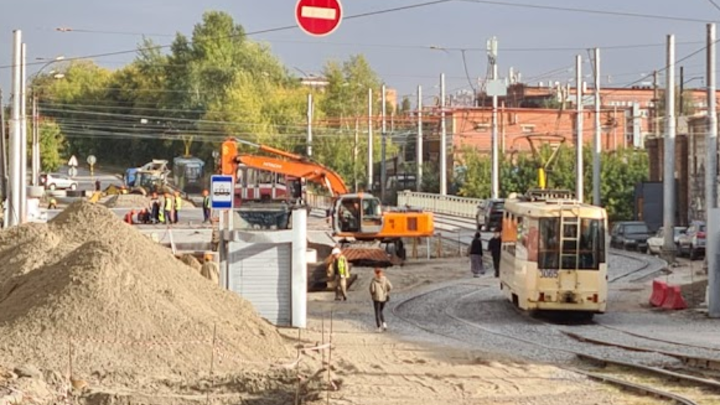 В Новосибирске временно изменят схему движения трамваев на левом берегу