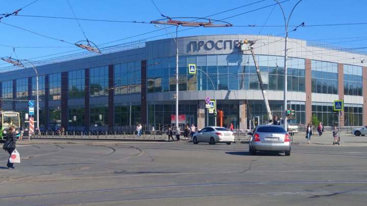 В Кемерове открыли новый ТЦ возле Парка ангелов, но лишь частично