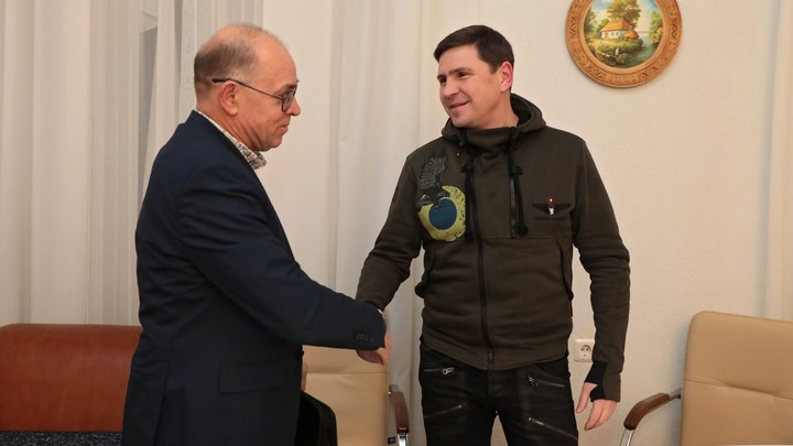 Убийство максимального числа русских: Подоляк озвучил план Киева