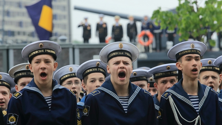 В Петербурге умер контр-адмирал Александр Букин, шесть лет возглавлявший Нахимовское училище