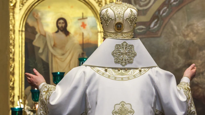 Священник рассказал, как трактовать мироточение орловской иконы