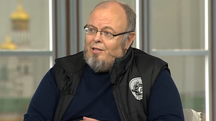 Эксперт о гей-параде в России: Это попытка получить транш из-за границы