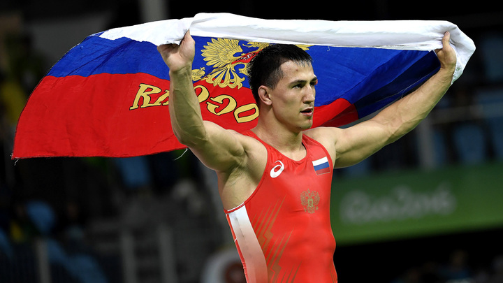 Власов выиграл чемпионат Европы по греко-римской борьбе