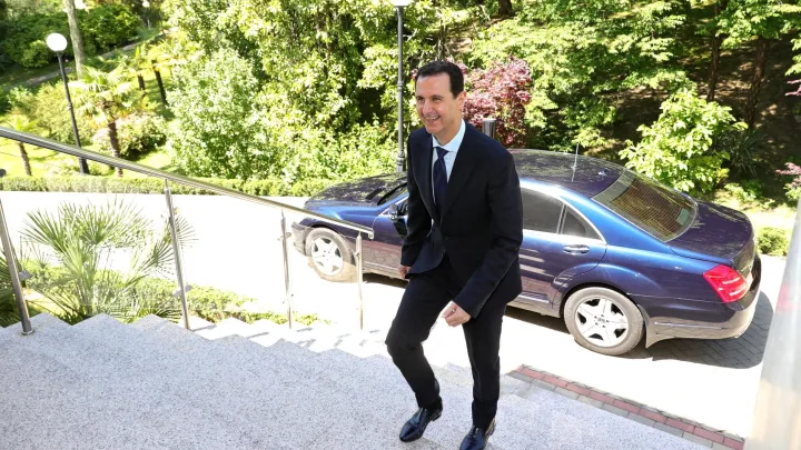 Новые власти Сирии потребовали выдать Асада - источник