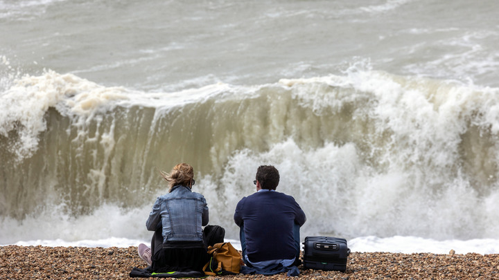 Пытался спасти подругу: Русский тренер погиб в Испании
