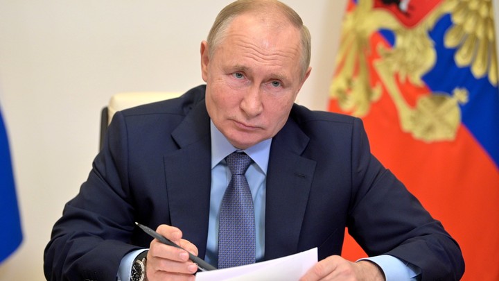 Путин подписал указ о нерабочих днях с 30 октября по 7 ноября — подробности