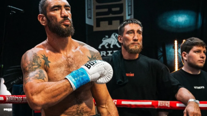 В Самаре боец Александр Северин снял на видео, как утонул в бассейне