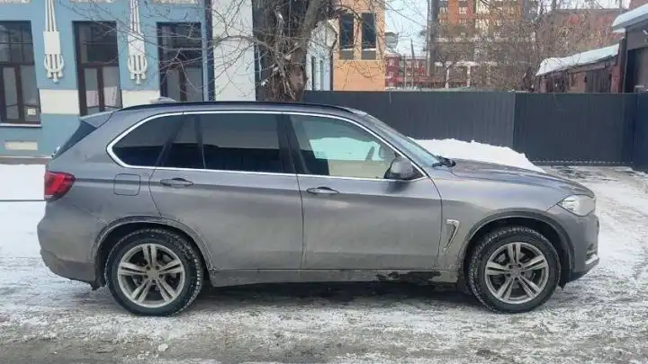 Тачку на фронт: в Челябинске у лихачей отобрали 33 машины и отправили на СВО