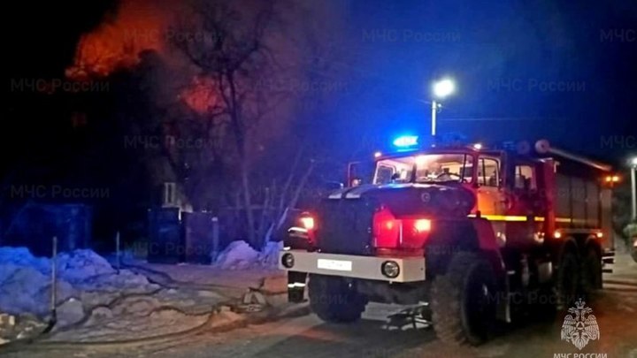 Два человека погибли в ночном пожаре в Новосибирске