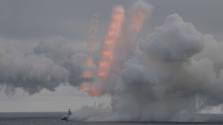 Морской бой с русскими не удался: фрегаты Черноморского флота идут наперерез НАТО