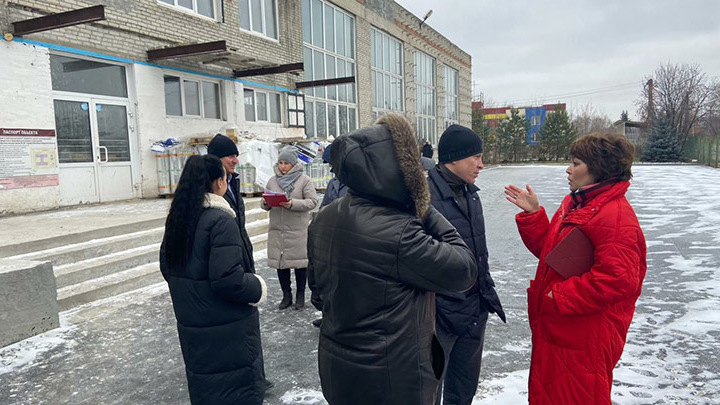 Правительство области дополнительно направило более 155 млн рублей на ремонт школы в Оби