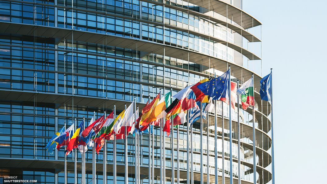 В Европарламенте обиделись на Сербию из-за ее хороших отношений с Россией В Европарламенте обиделись на Сербию из-за ее хороших отношений с Россией