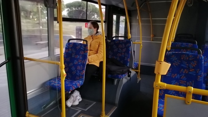 В Екатеринбурге кондуктор выгнала из автобуса ребенка, потерявшего Е-карту