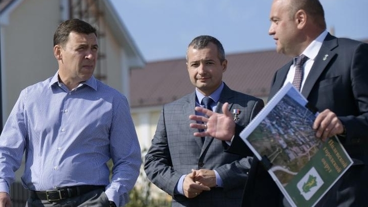 Глава Свердловской области пообещал жителям Полевского построить новую школу
